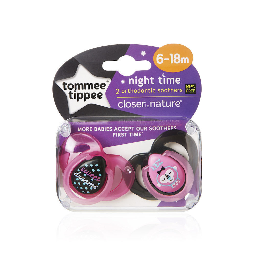 tomme-night-6-18-girl.jpg لهاية الاطفال Tommee Tippee Night Time Pacifier 6-18 month 2 Pcs Pink - الصورة 1